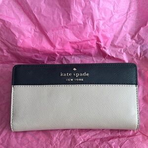 Kate Spade Black and Tan Wallet